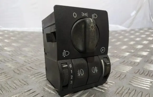 Opel Zafira A Light switch 09133249