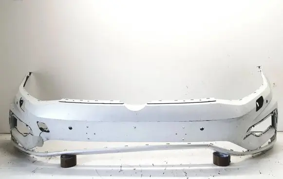 Volkswagen Golf VII Front bumper 5G0807221LR