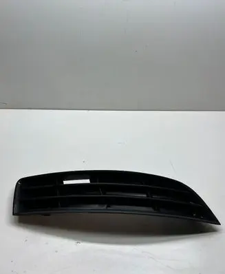 Volkswagen PASSAT B6 Front bumper lower grill 3C0853666