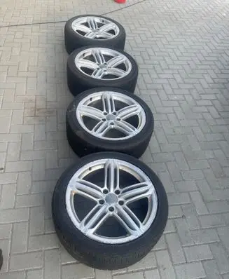 Audi Q7 4L R21 alloy rim 