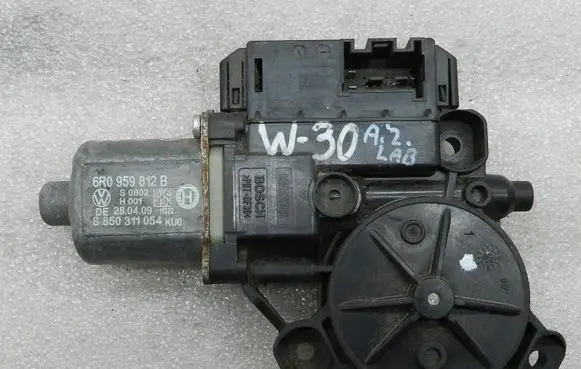Volkswagen Polo V 6R Rear door window regulator motor 6R0959812B 6R0959812