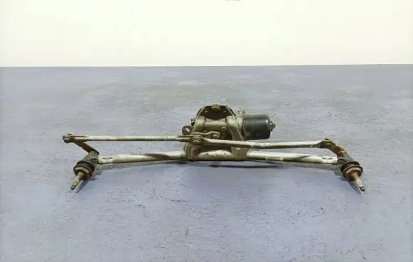 Renault Kangoo I Front wiper linkage and motor 8200122345