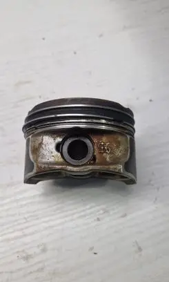 Piston