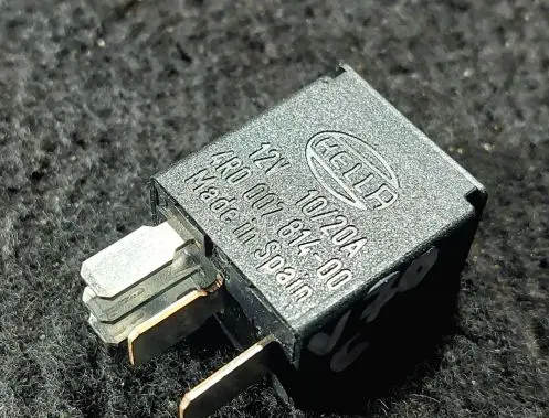 Volvo V70 Other relay 8001050810 5RD00781400 12W1020A