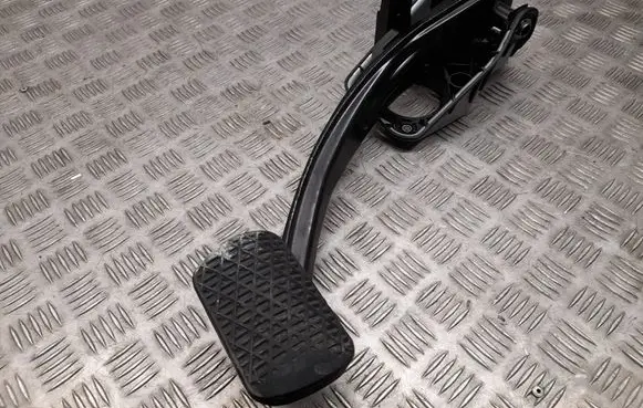 Mercedes-Benz GL X166 Brake pedal A1662940001 A1662900001 A1662920007