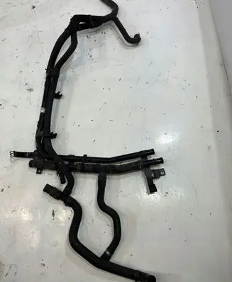 Volkswagen Touareg III Engine coolant pipe/hose
