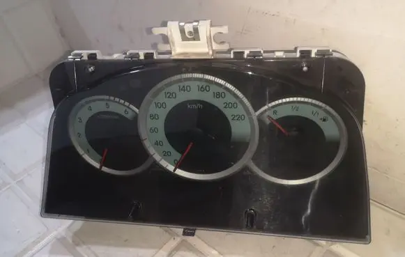 Toyota Corolla Verso E121 Speedometer (instrument cluster) 838000F060L MB2574203689