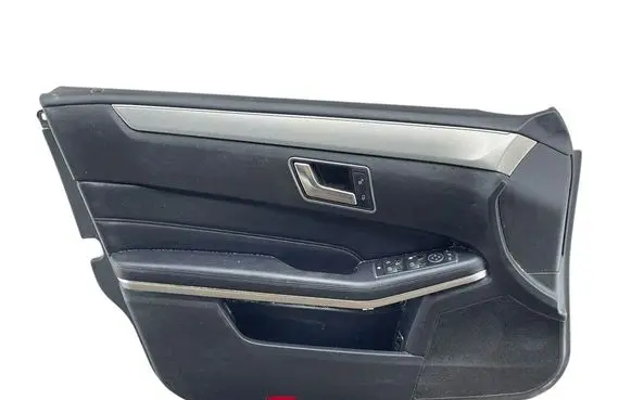 Mercedes-Benz E W212 Front door card panel trim 2127203362 A2127203362 2441808