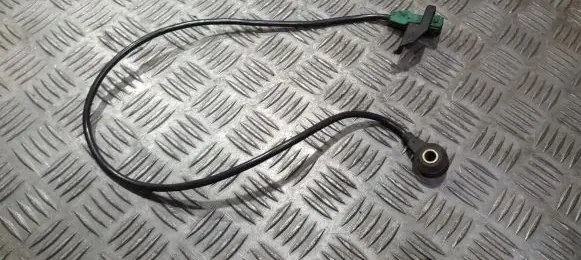 Volkswagen PASSAT B5 Detonation knock sensor 054905377h 5wm1511