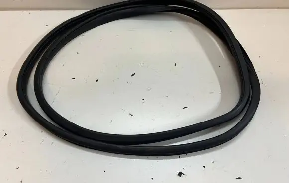 Mazda 2 Trunk rubber seal (body) 