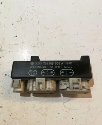 Coolant fan relay