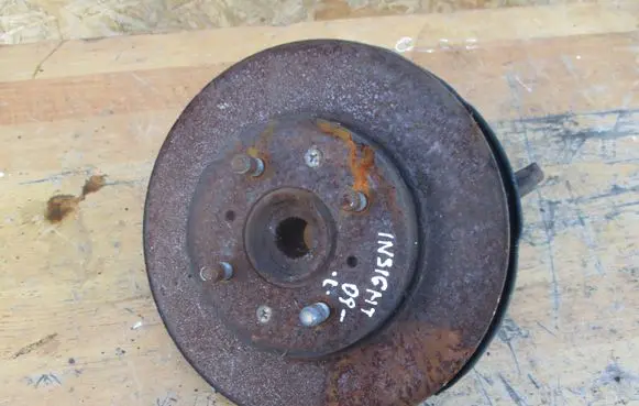 Honda Insight Front wheel hub spindle knuckle 250902