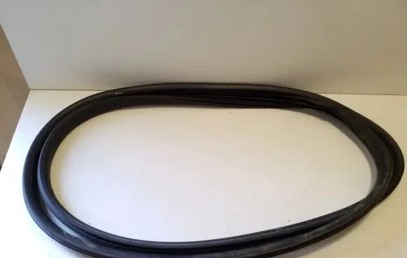 Volkswagen Amarok Front door rubber seal