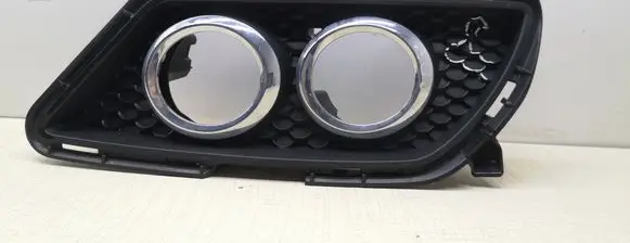 Mercedes-Benz E C207 W207 Front fog light trim/grill A2078850653