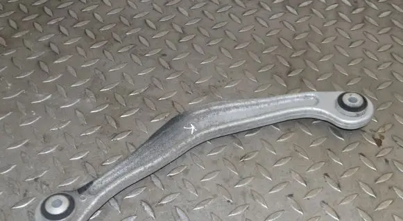 Rear upper control arm/wishbone