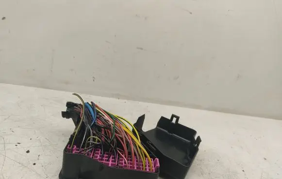 Audi A3 S3 8L Fuse box set 8D1941824