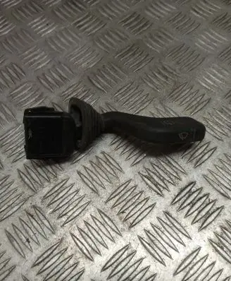 Opel Astra F Wiper control stalk 90124931