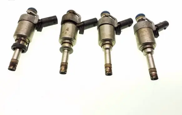 Audi A4 S4 B8 8K Fuel injectors set 0261500074 06H906036H