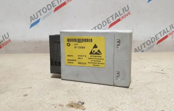 BMW 5 E60 E61 Central console control unit 9113064
