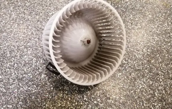Mazda 3 II Heater fan/blower 8727000861