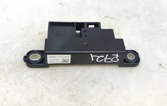 Honda CR-V Aerial antenna amplifier 38387TF0003 38387TF000 201209101148