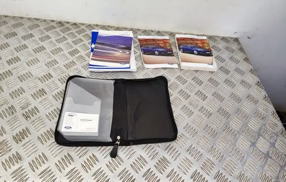 Ford Focus Owners service history hand book 
