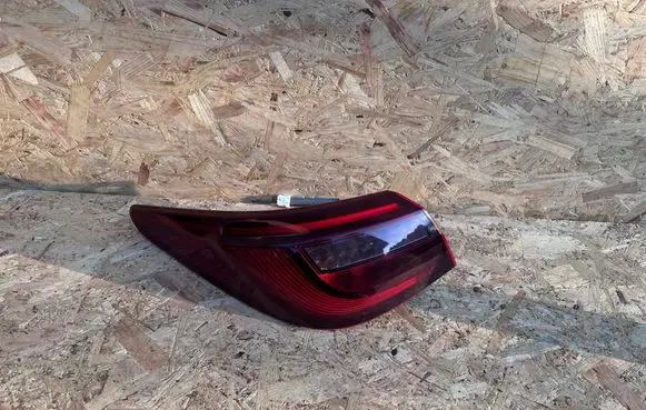 Infiniti Q50 Rear/tail lights 