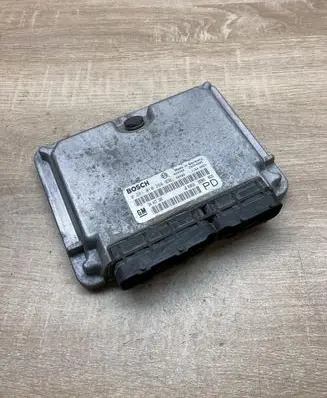 Opel Zafira A Engine control unit/module ECU 24417169 0281010268