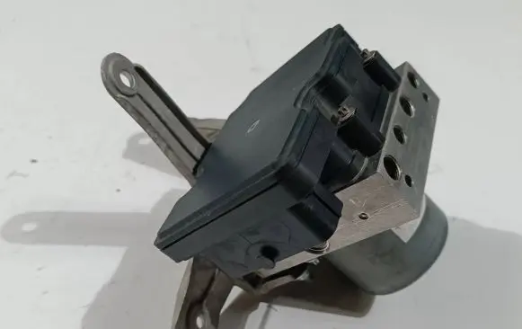Chevrolet Camaro ABS Pump 84244636