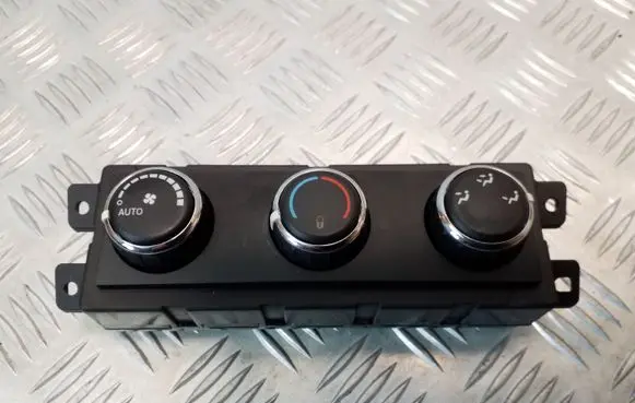Chrysler Grand Voyager V Climate control unit 55111812AD