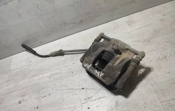Mercedes-Benz GLA W156 Front brake caliper
