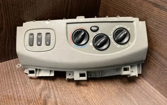 Renault Trafic II (X83) Climate control unit 8200004603