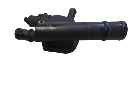 Volkswagen Golf V Engine coolant pipe/hose 038121132D