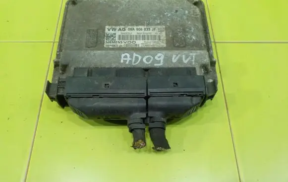 Volkswagen Golf V Engine control unit/module 06A906033JF XP231