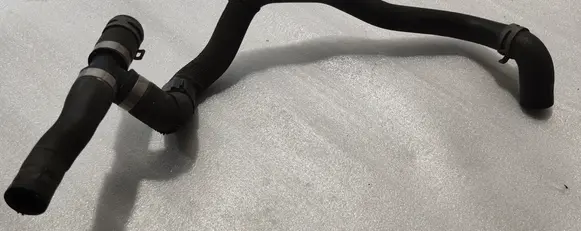 Engine coolant pipe/hose