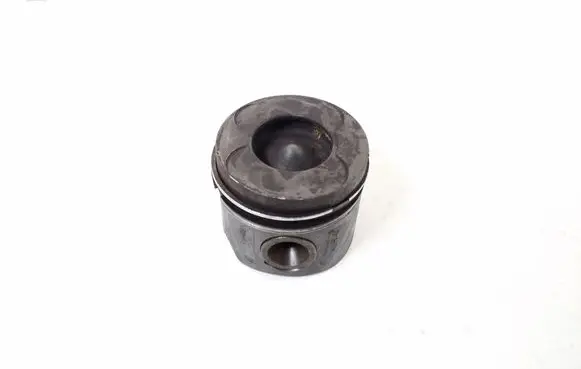 Piston with connecting rod