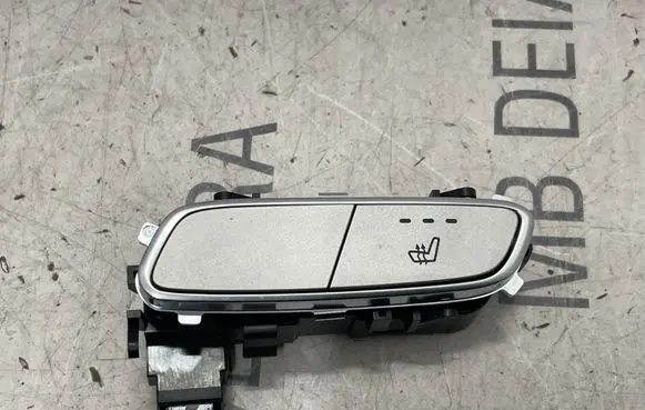 Mercedes-Benz C W205 Seat heating switch A2139057502