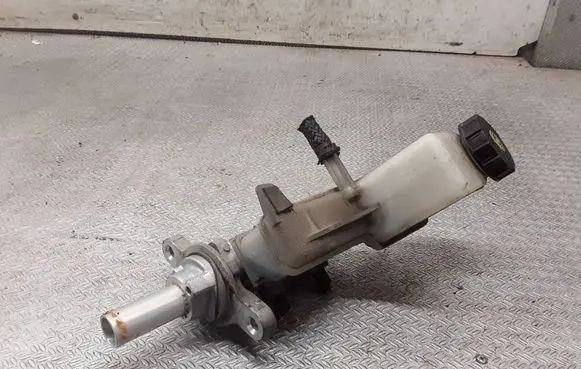 Mazda 6 Master brake cylinder