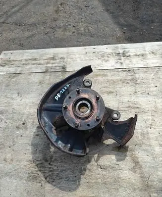 Mazda CX-7 Front wheel hub