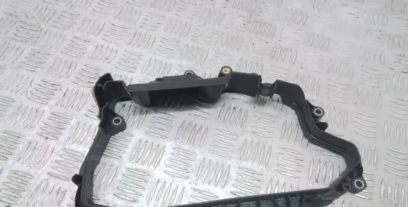 Nissan Navara D40 Rocker cam cover 175755X20D