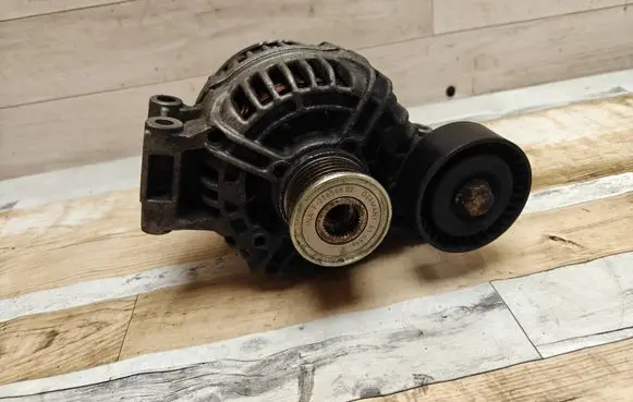 BMW 1 E81 E87 Generator/alternator 0124325116 7532968 7532964