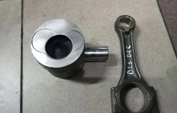 Volkswagen Golf V Connecting rod/conrod 7973038G8051
