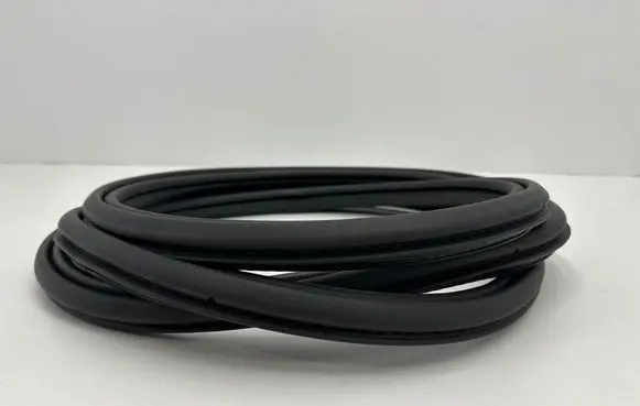 Volvo XC40 Front door rubber seal 31425988