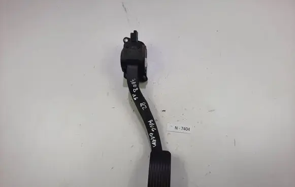 Peugeot 3008 I Accelerator throttle pedal 9671417080