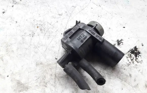 Volkswagen PASSAT B6 Vacuum valve 1J0906283C