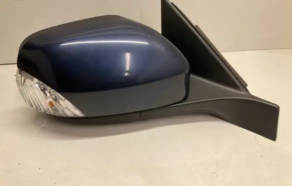 Volvo XC70 Front door electric wing mirror