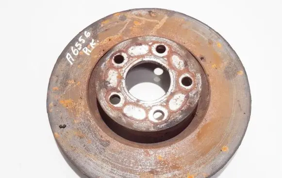 Ford C-MAX I Front brake disc ventiliuojamas