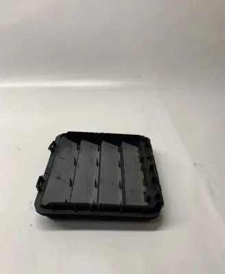Dodge RAM 1500 DS Quarter panel pressure vent 