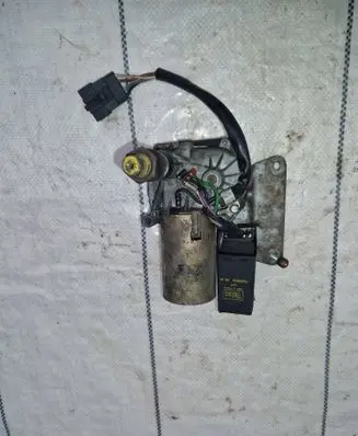 Jeep Cherokee XJ Rear window wiper motor 73809802