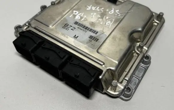 Mitsubishi Space Star Engine control unit/module 8200058052 28FM0207 8200066001